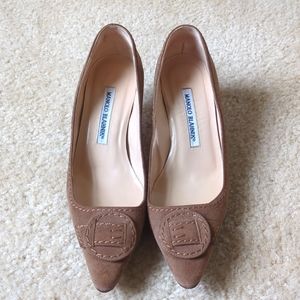 Manolo Blahnik suede leather kitten heels size 35.5